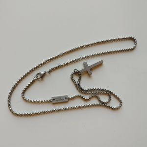 STEVE MADDEN NWOT Metal Cross Necklace